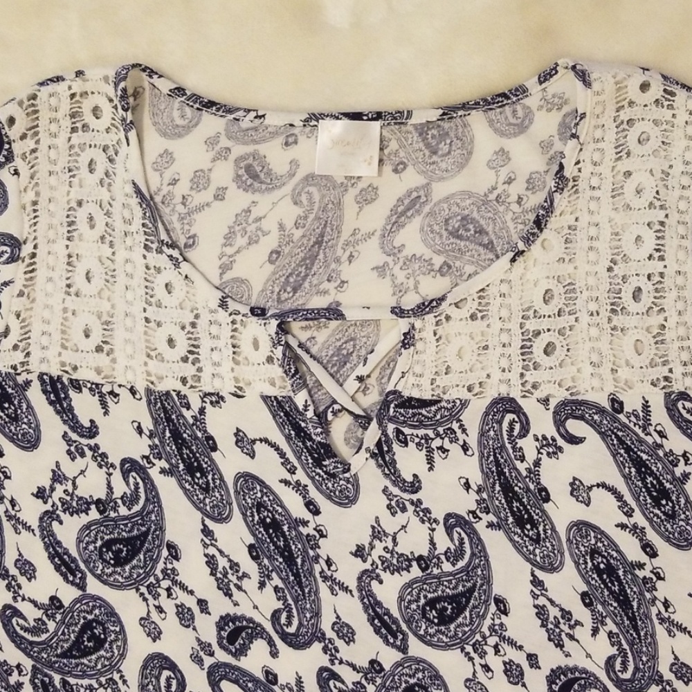 Blouse - Picture 2 of 4